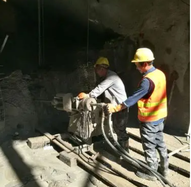 玛沁水下抗分散灌浆料特点 水下不分散注浆料介绍