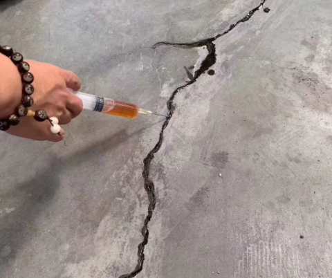 玛沁混凝土裂缝修补技术详解​